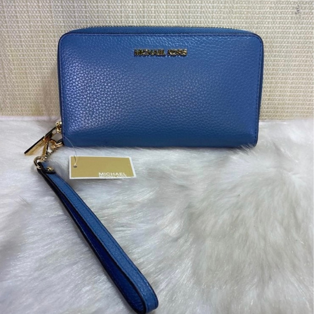 Michael Kors wristlet phone holder and wallet